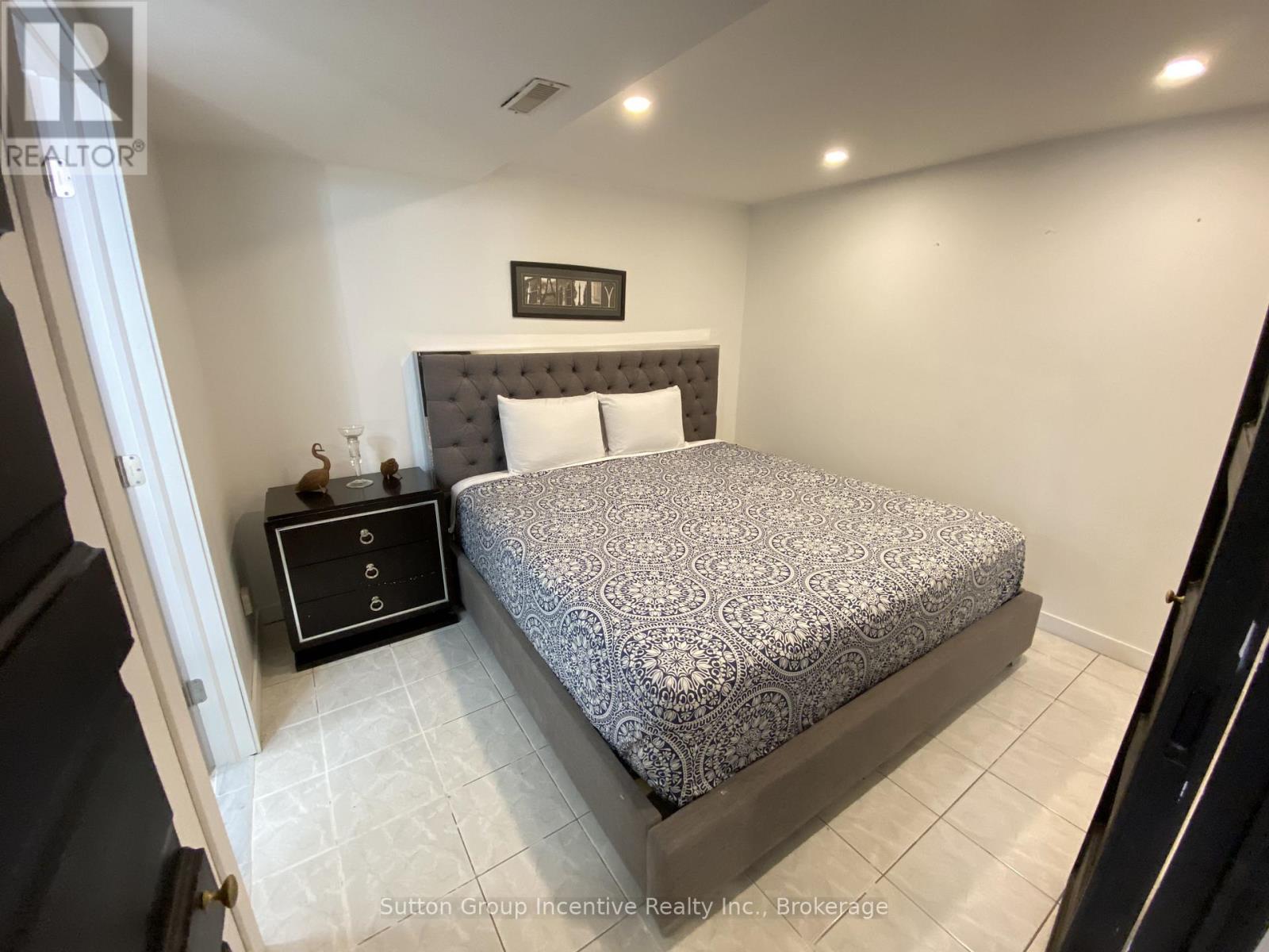 203 Park Road, Tiny, Ontario  L0L 1P1 - Photo 11 - S13093018
