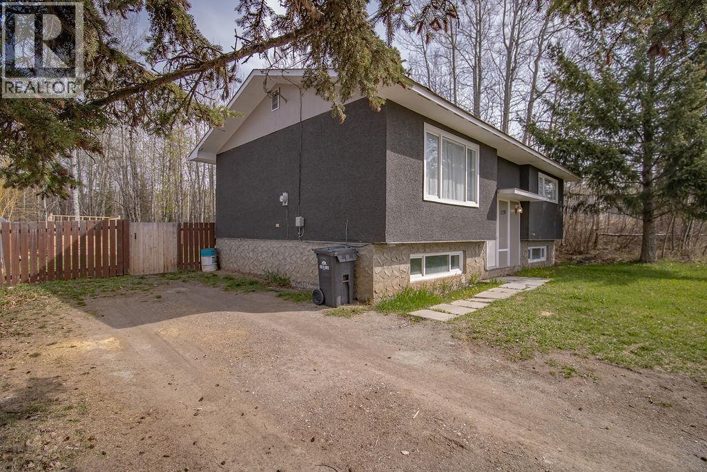 120 Elm Street, Fort St. James, British Columbia  V0J 1P0 - Photo 40 - R3104702