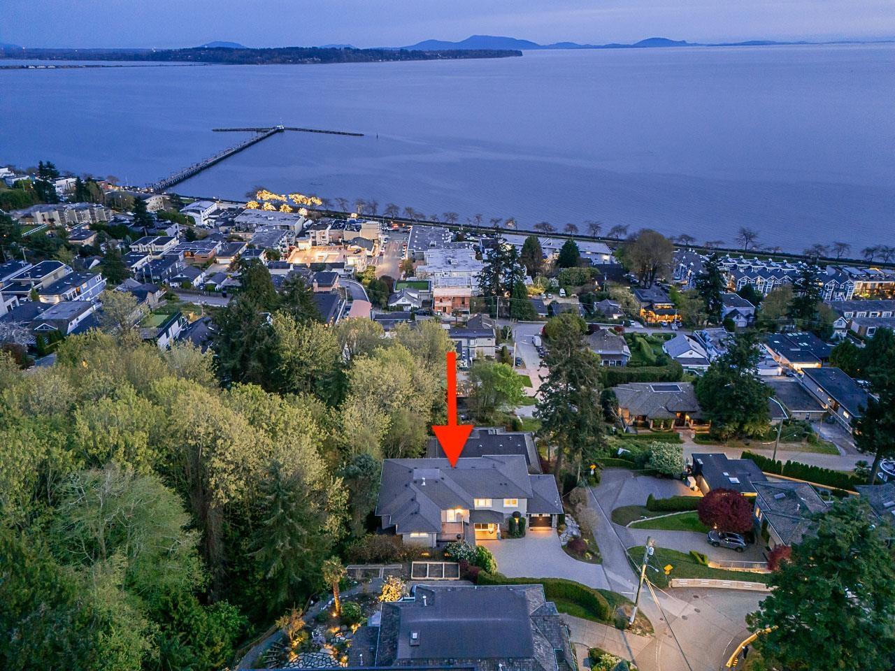 1266 Everall Street, White Rock, British Columbia  V4B 3S5 - Photo 2 - R3116023