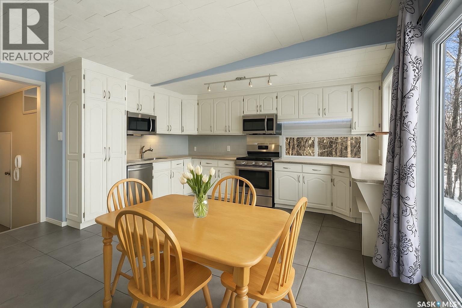 1105 5th Avenue, Regina Beach, Saskatchewan  S0G 4C0 - Photo 6 - SK029481