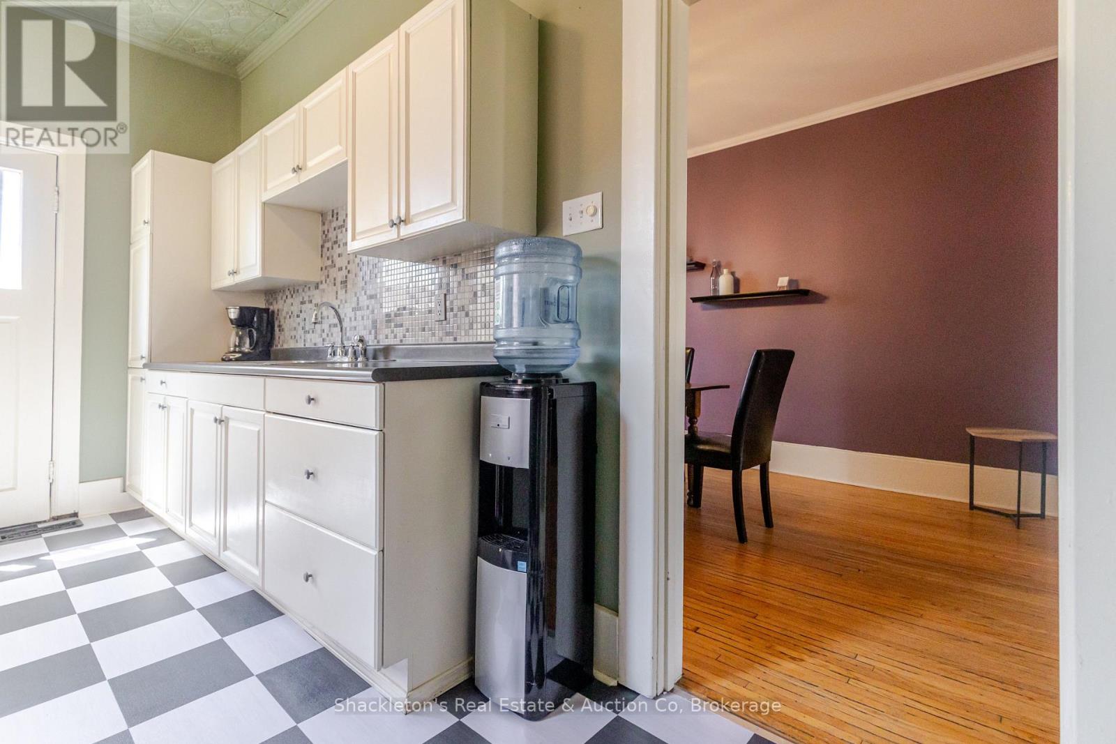 27 Grange Street, Stratford, Ontario  N5A 3P7 - Photo 9 - X13092962