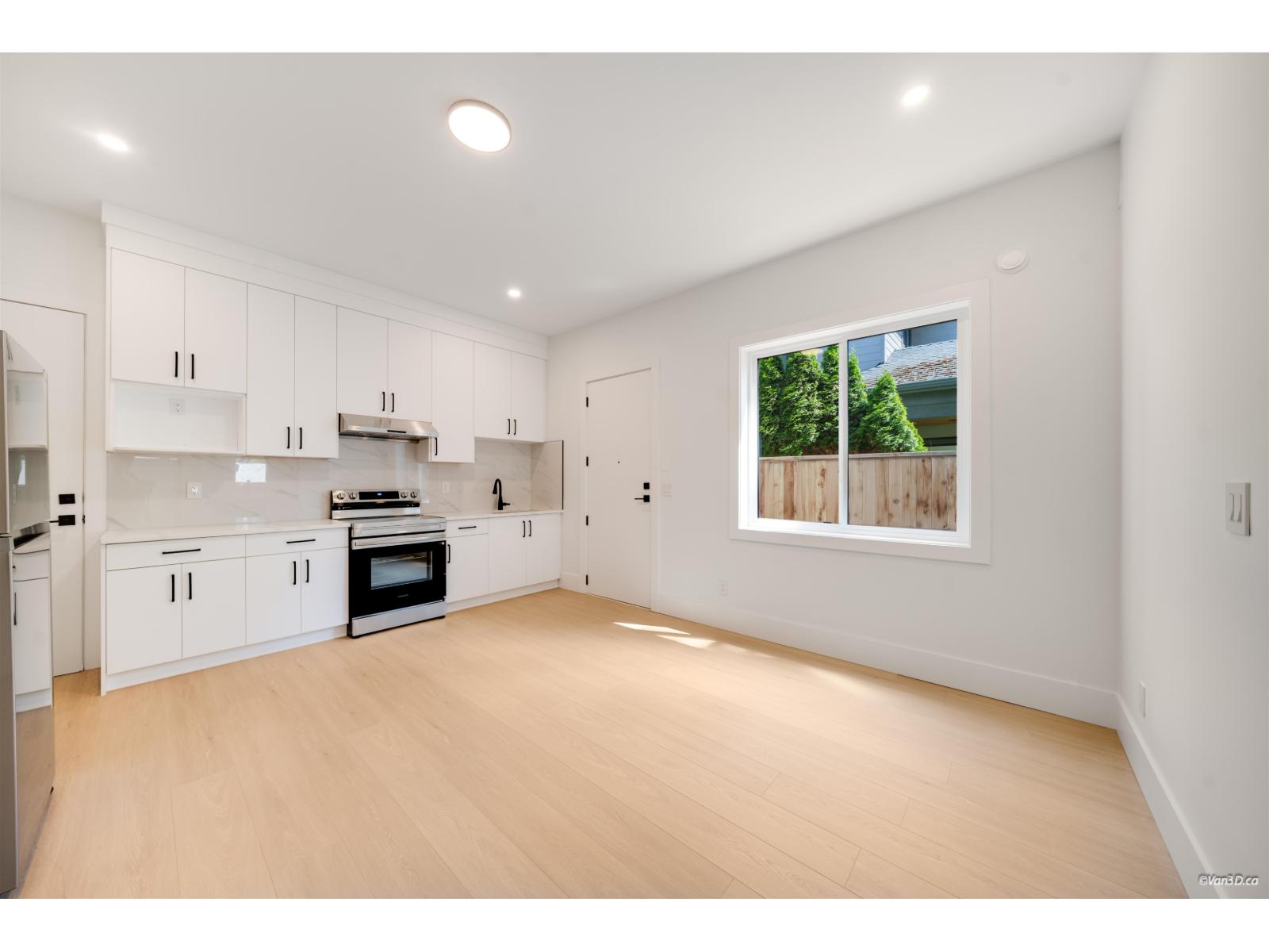 13030 15 Avenue, Surrey, British Columbia  V4A 1K7 - Photo 4 - R3120422