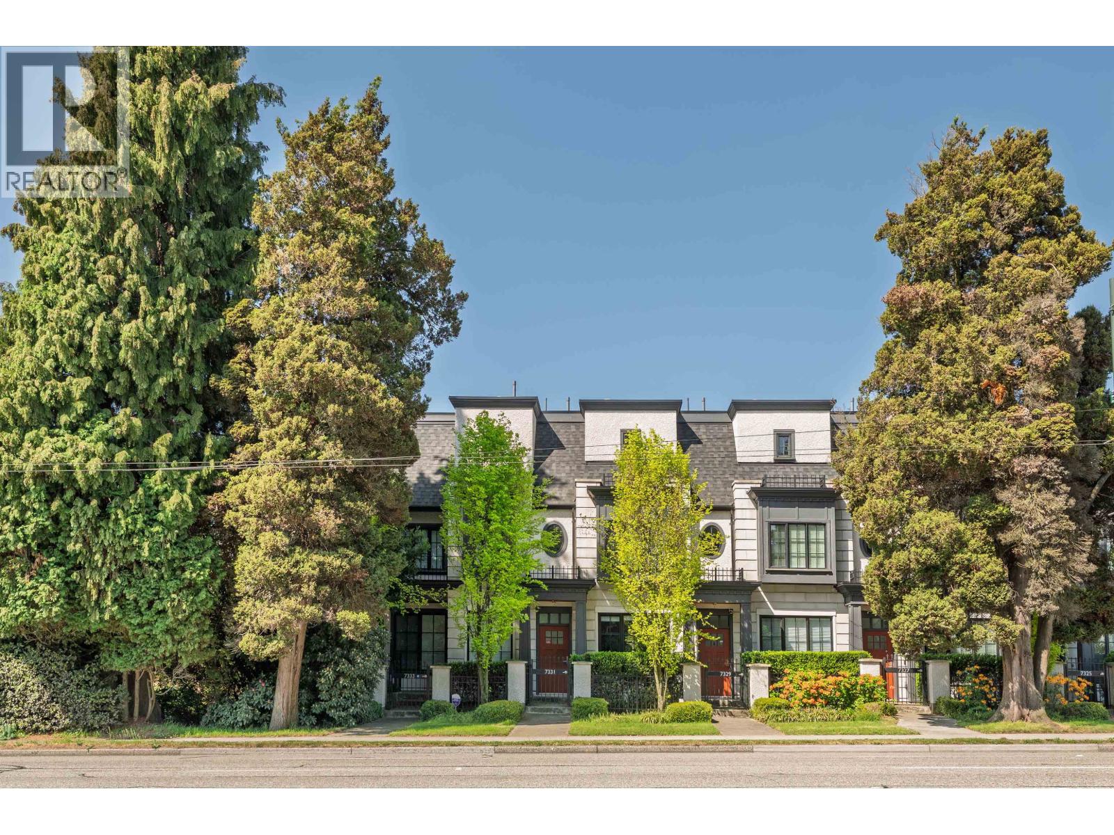 7331 Granville Street, Vancouver, British Columbia  V6P 0G5 - Photo 1 - R3120056