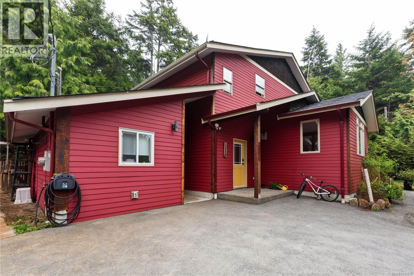 1302 Victoria Rd, Ucluelet, British Columbia  V0R 3A0 - Photo 11 - 1034573