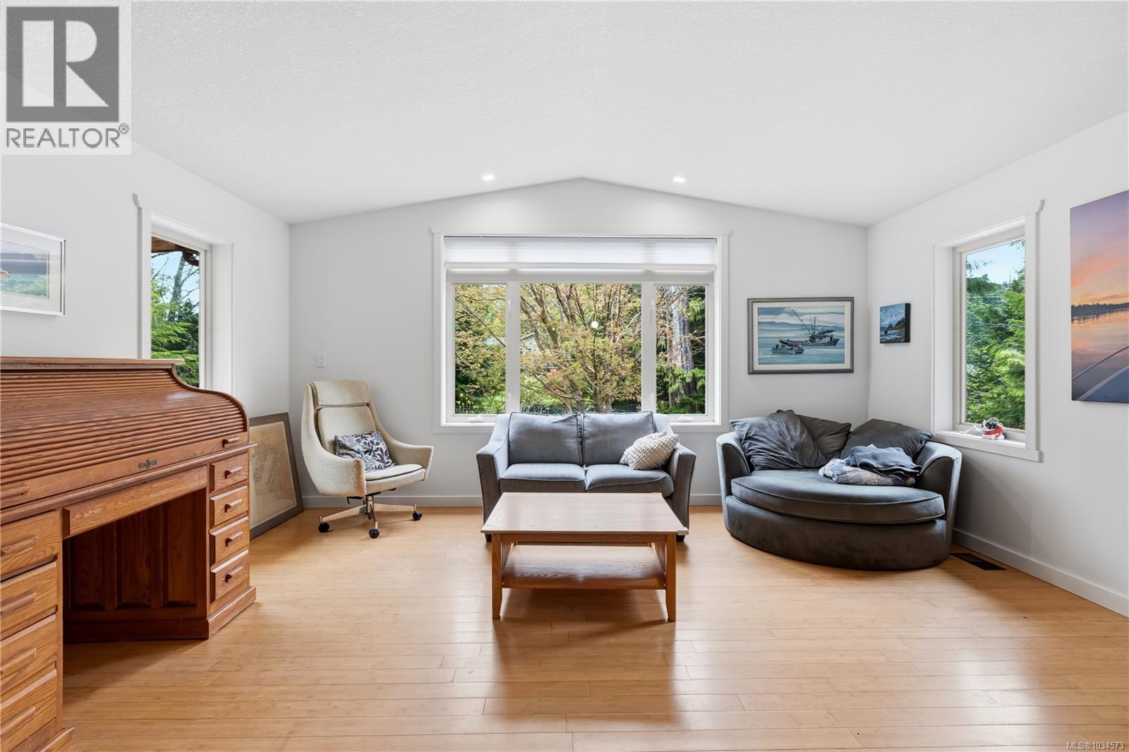 1302 Victoria Rd, Ucluelet, British Columbia  V0R 3A0 - Photo 5 - 1034573