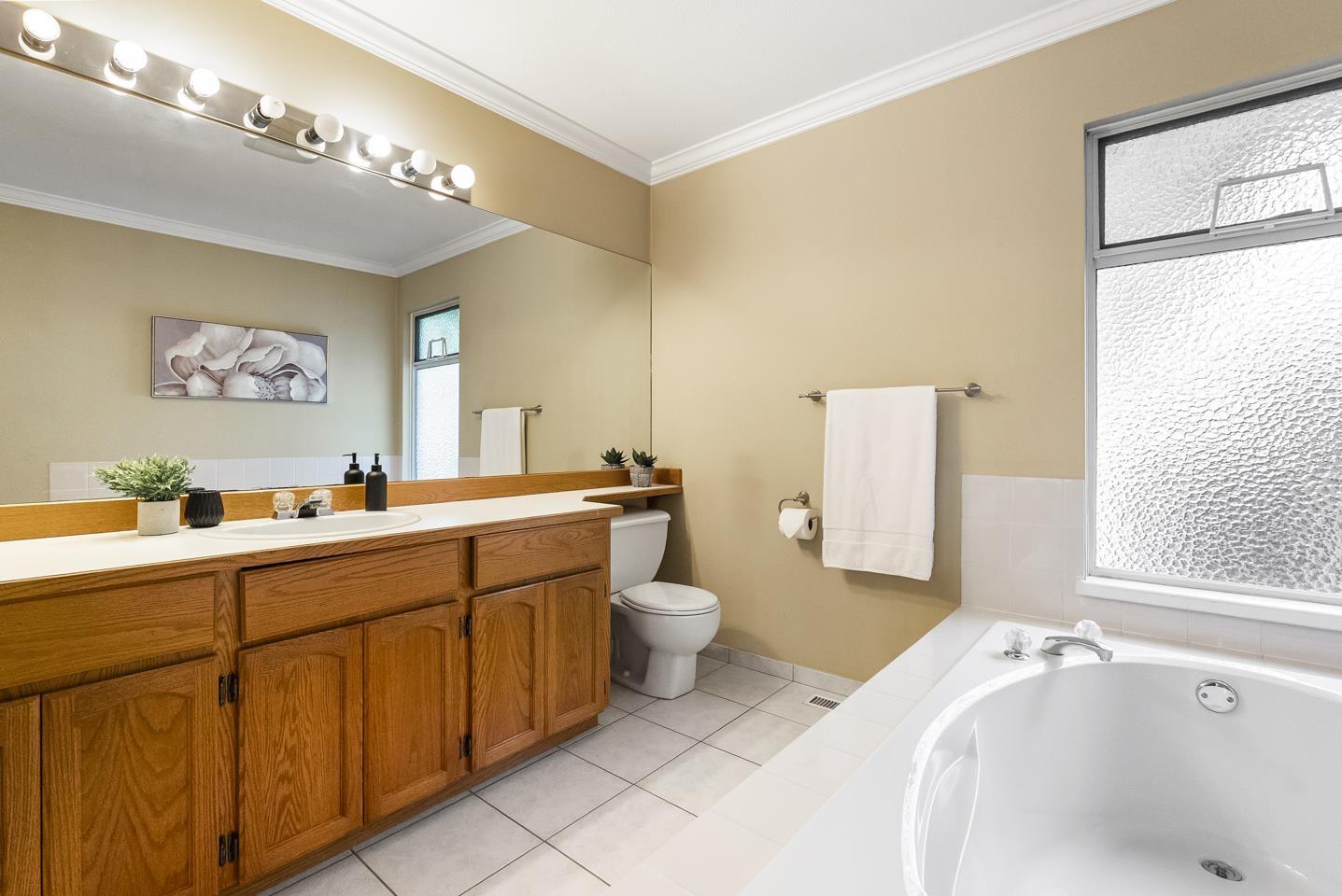 8068 161a Street, Surrey, British Columbia  V3S 8B5 - Photo 25 - R3120379