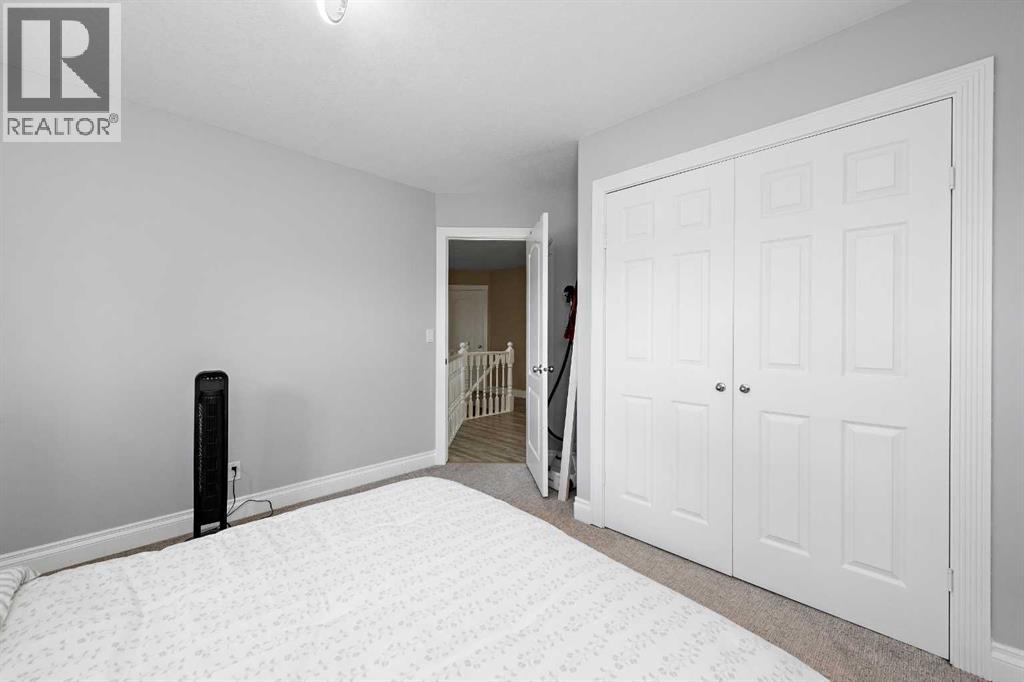 66 Royal Highland Road Nw, Calgary, Alberta  T3G 4Y4 - Photo 35 - A2297396