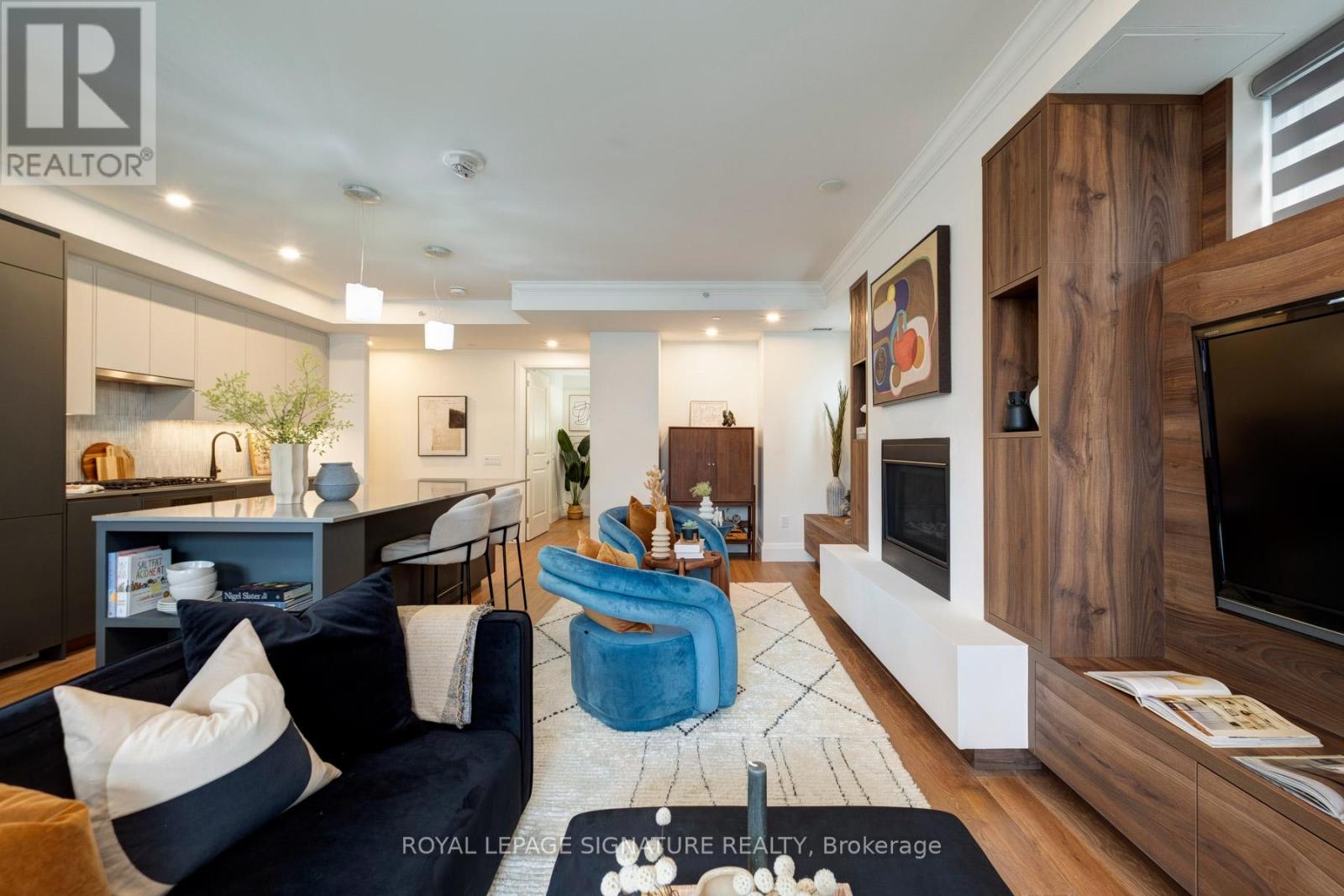 303 - 285 AVENUE ROAD, Toronto, Ontario