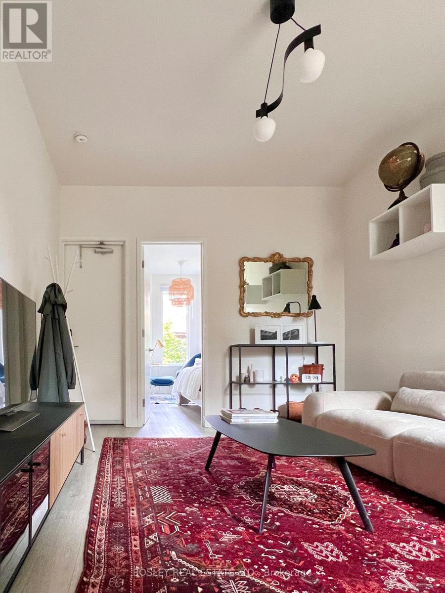 Main Floor - 41 Henderson Avenue, Toronto, Ontario  M6J 2B9 - Photo 12 - C13092810