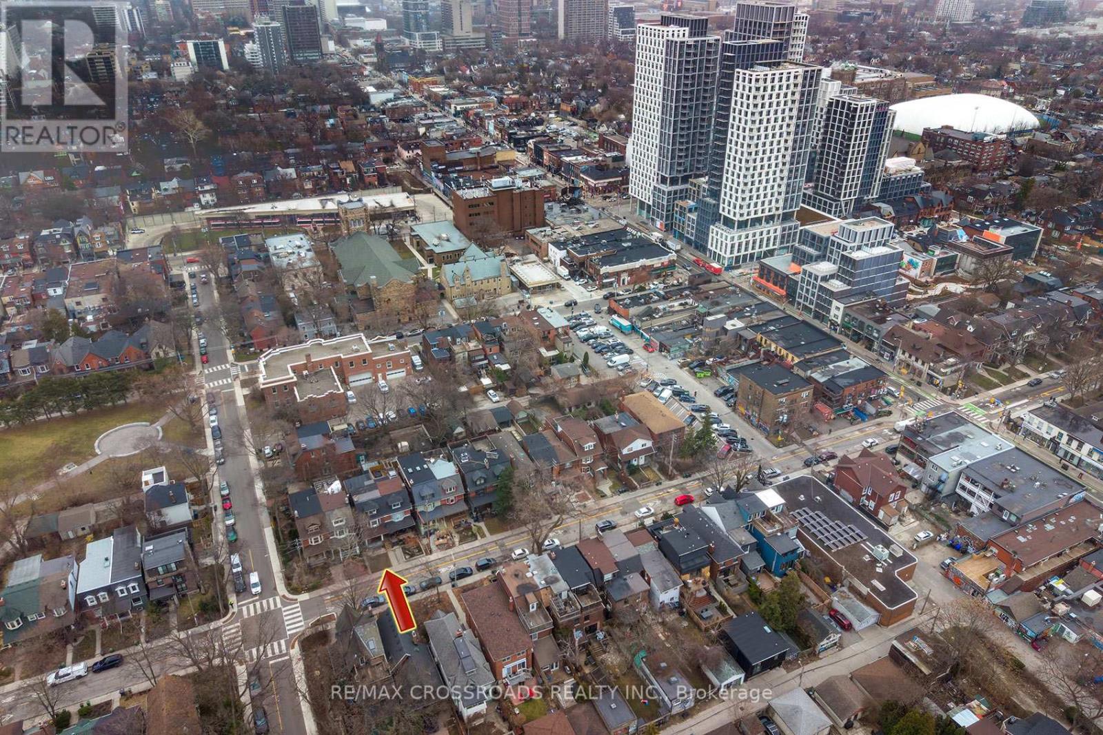 587 Palmerston Avenue, Toronto, Ontario  M6G 2R2 - Photo 2 - C13092828