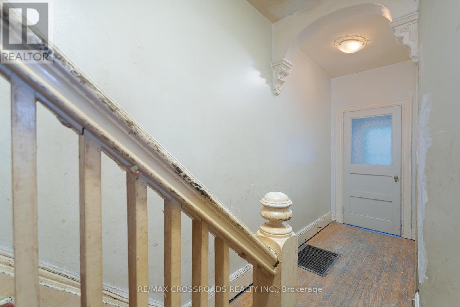 587 Palmerston Avenue, Toronto, Ontario  M6G 2R2 - Photo 9 - C13092828