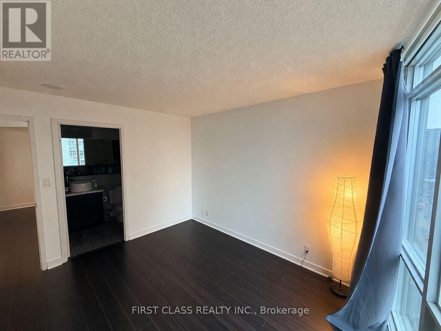 3210 - 11 Brunel Court, Toronto, Ontario  M5V 3Y3 - Photo 10 - C13092838