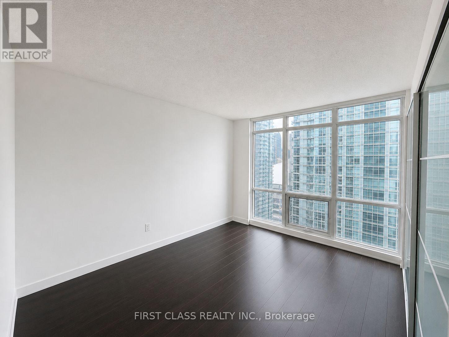 3210 - 11 Brunel Court, Toronto, Ontario  M5V 3Y3 - Photo 9 - C13092838