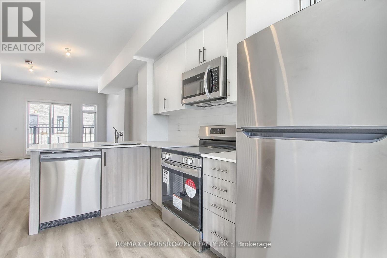 98 Bartley Drive, Toronto, Ontario  M4A 0A9 - Photo 11 - C13092926