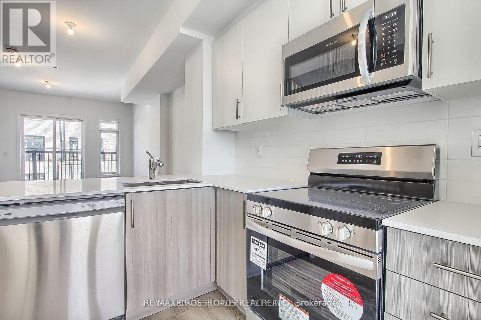 98 Bartley Drive, Toronto, Ontario  M4A 0A9 - Photo 12 - C13092926