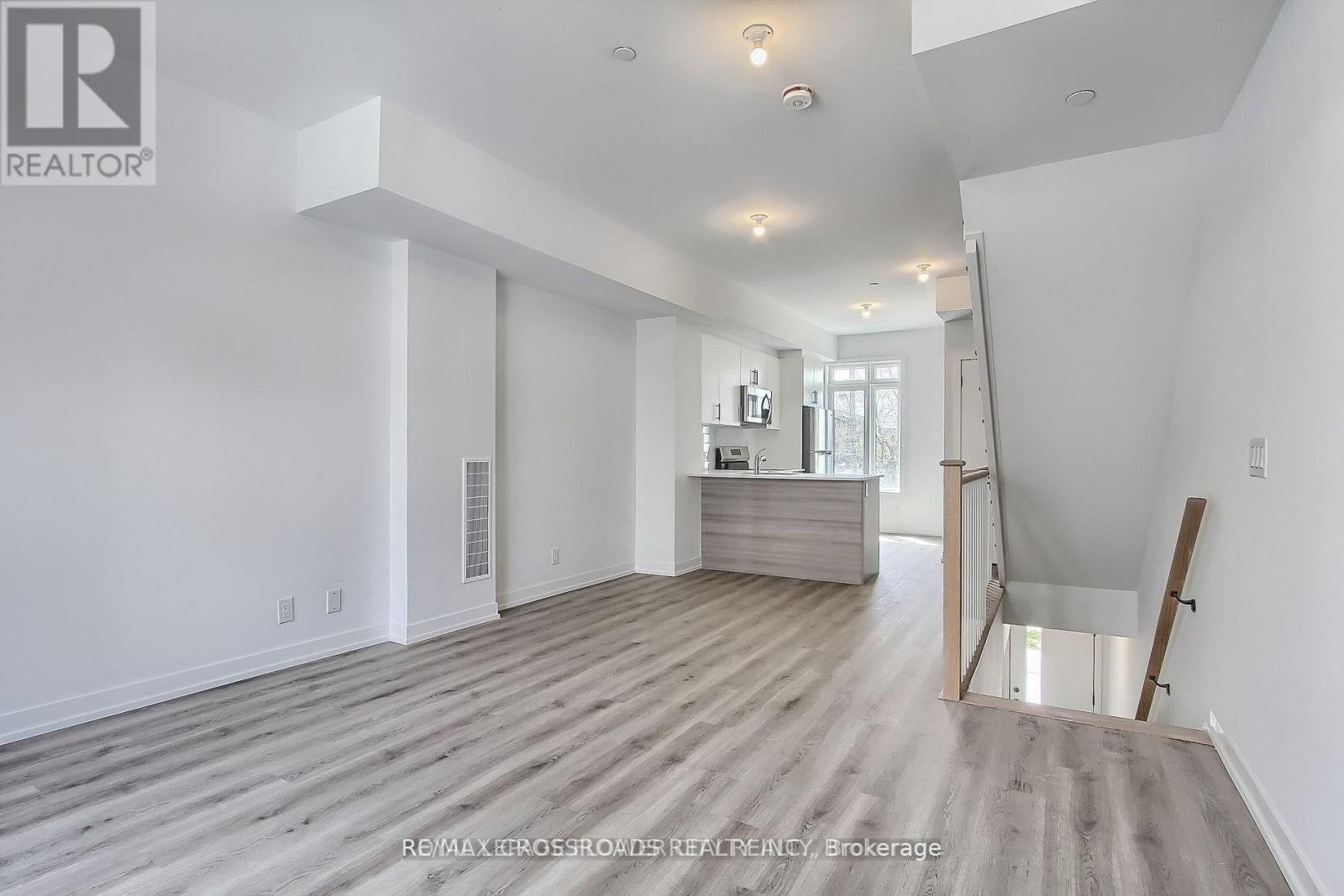 98 Bartley Drive, Toronto, Ontario  M4A 0A9 - Photo 15 - C13092926