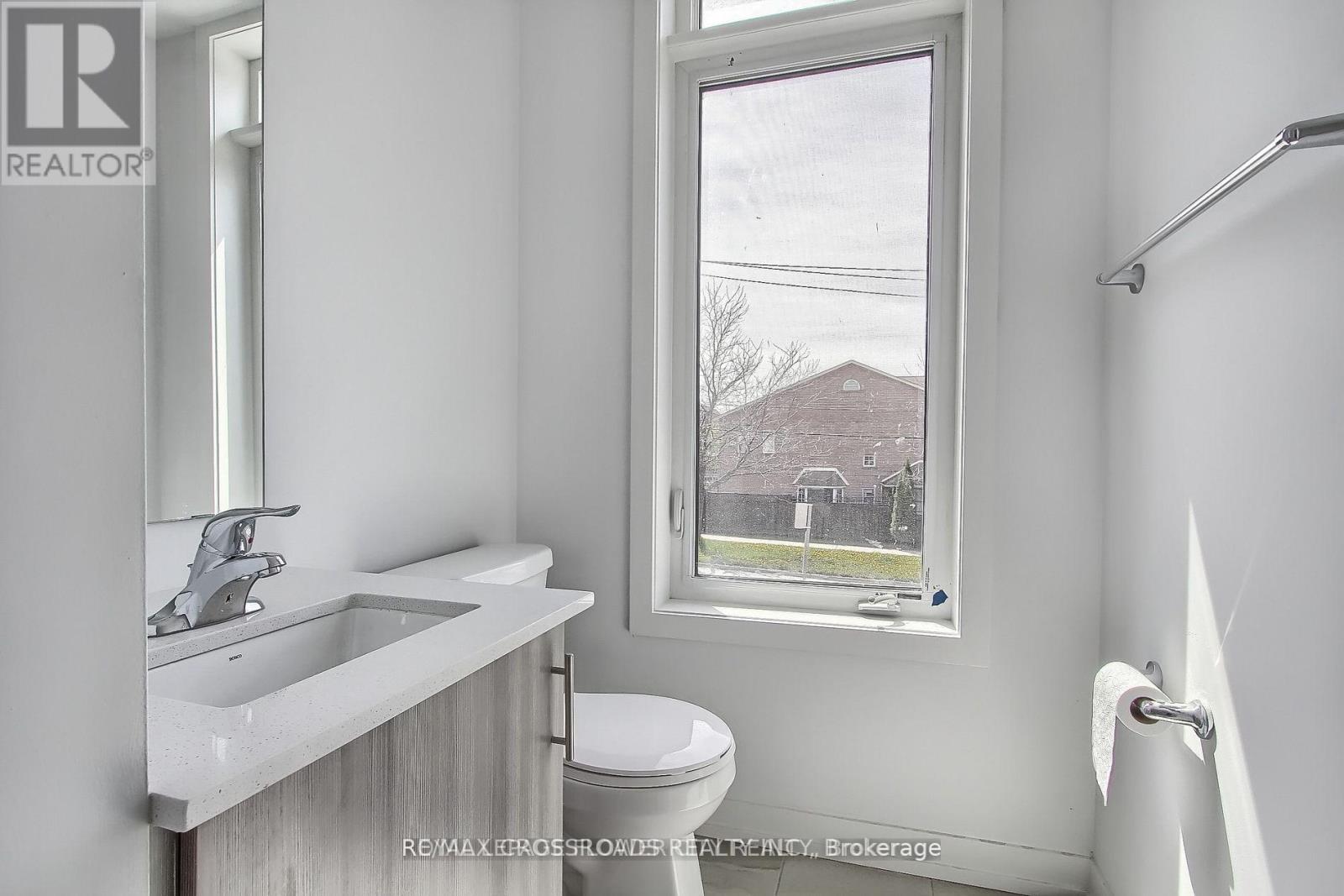 98 Bartley Drive, Toronto, Ontario  M4A 0A9 - Photo 18 - C13092926