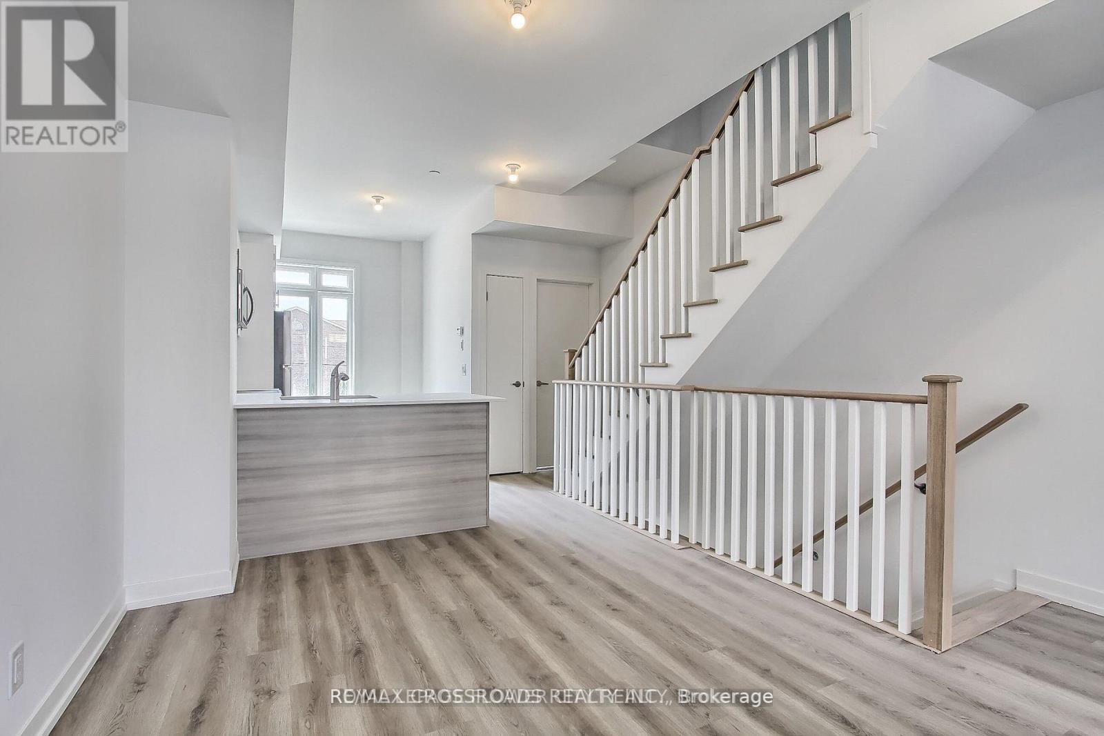 98 Bartley Drive, Toronto, Ontario  M4A 0A9 - Photo 7 - C13092926