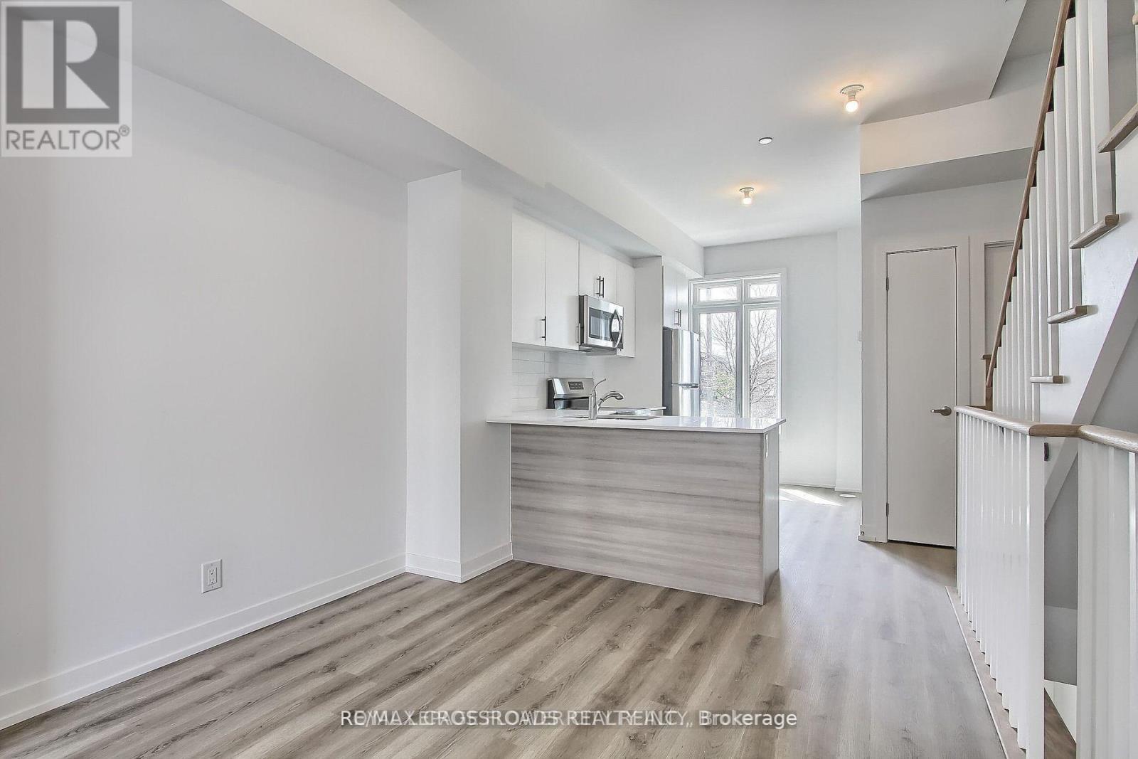 98 Bartley Drive, Toronto, Ontario  M4A 0A9 - Photo 8 - C13092926