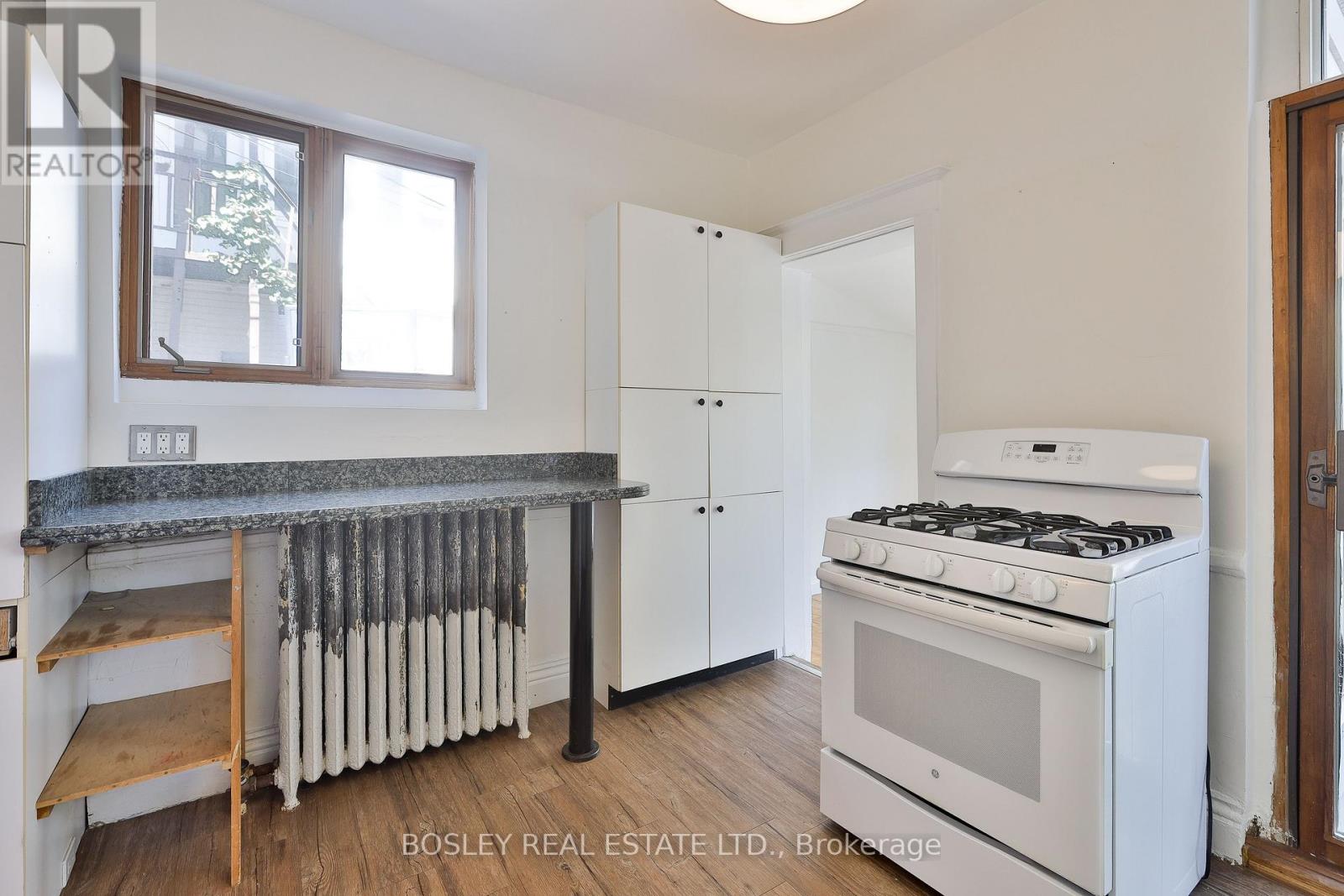 15 Kendal Avenue, Toronto, Ontario  M5R 1L5 - Photo 11 - C13092948
