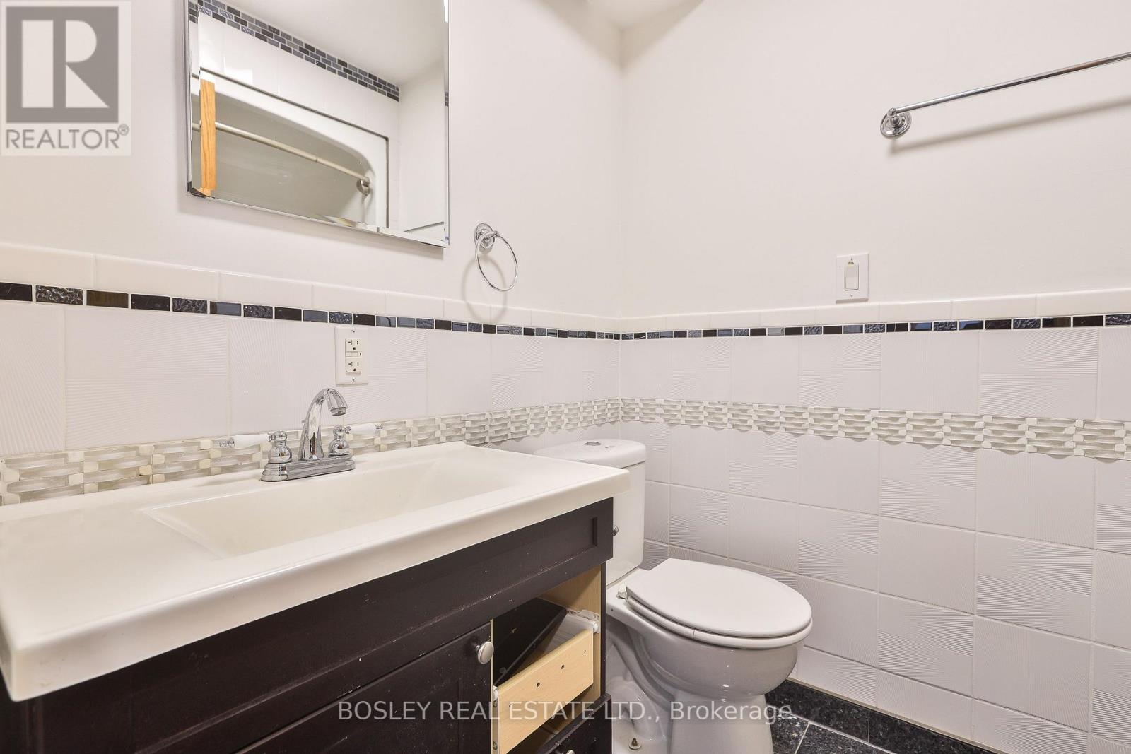 15 Kendal Avenue, Toronto, Ontario  M5R 1L5 - Photo 16 - C13092948
