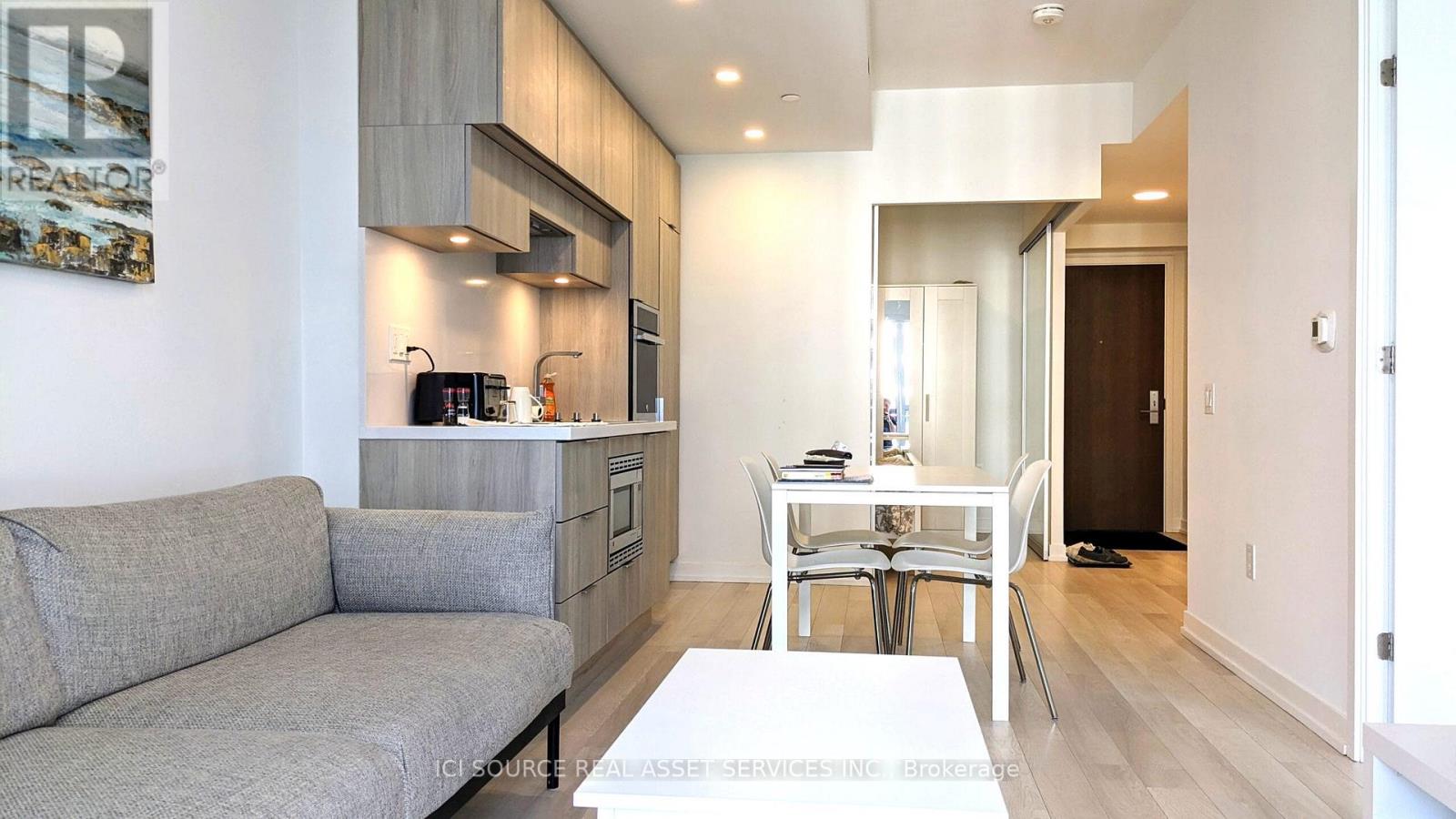 3210 - 39 Roehampton Avenue, Toronto, Ontario  M4P 0G1 - Photo 3 - C13092996