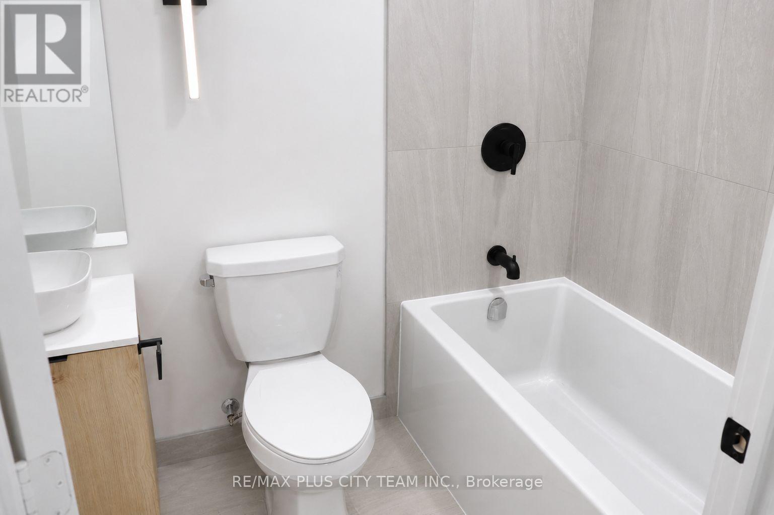 913 - 1185 Dupont Street, Toronto, Ontario  M6H 0G5 - Photo 12 - W13020064