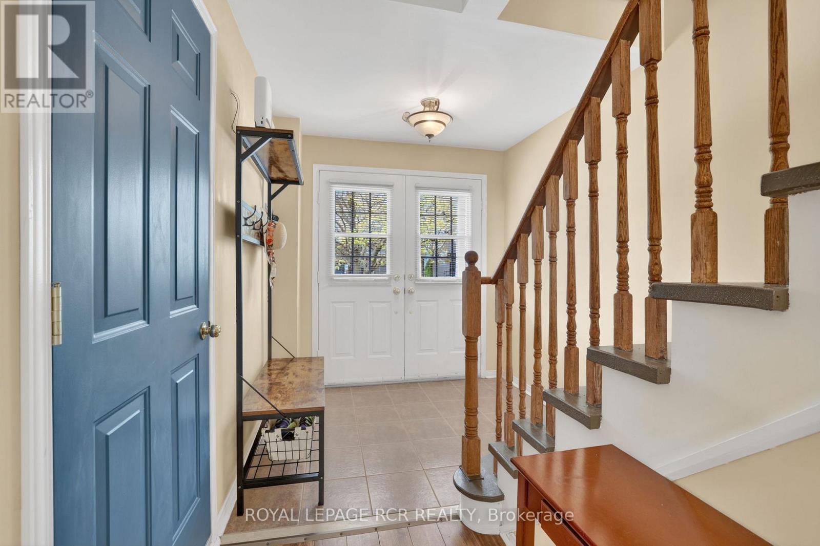 15 Dominion Gardens Drive, Halton Hills, Ontario  L7G 6A9 - Photo 3 - W13091504