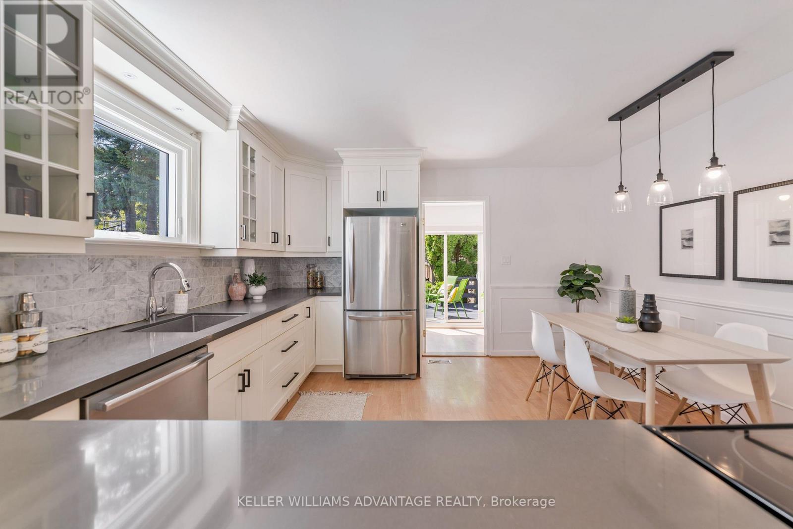 60 Wayland Avenue, Toronto, Ontario  M4E 3C9 - Photo 11 - E13092786