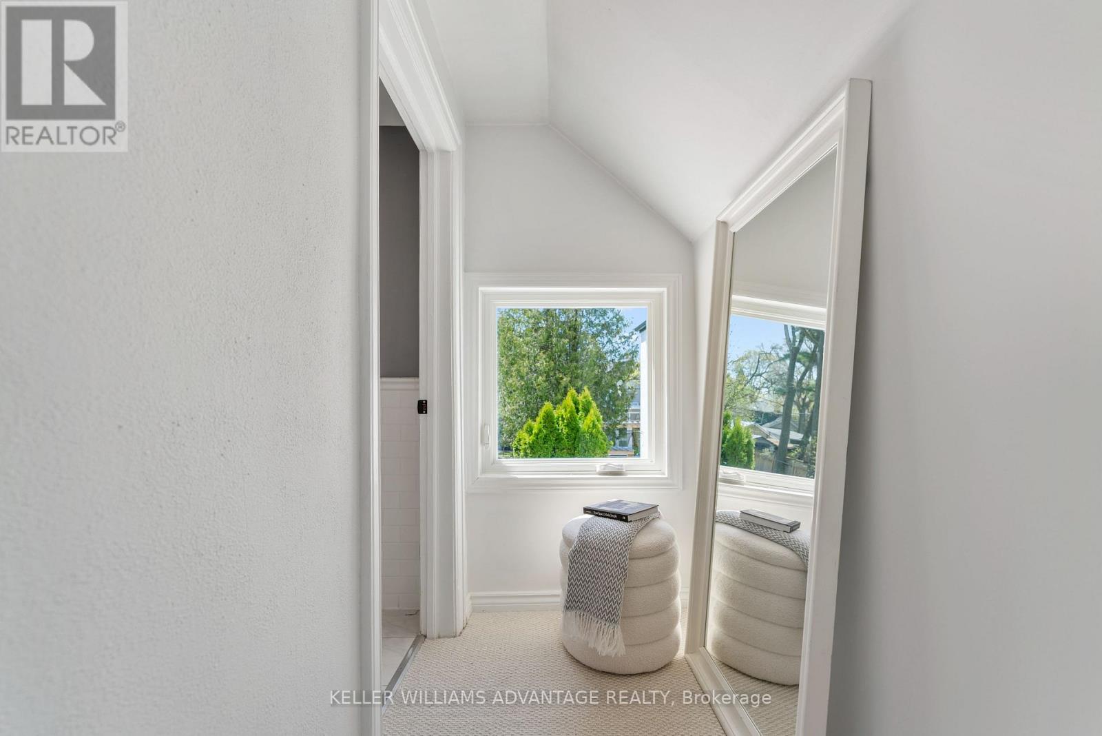60 Wayland Avenue, Toronto, Ontario  M4E 3C9 - Photo 21 - E13092786