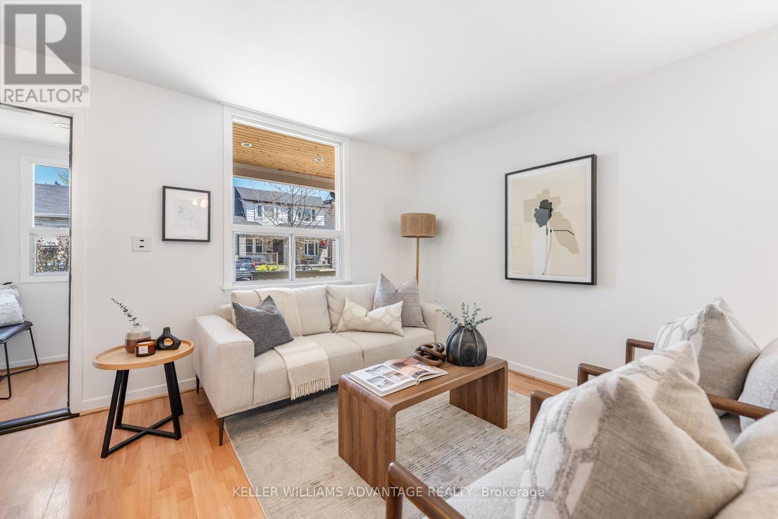 60 Wayland Avenue, Toronto, Ontario  M4E 3C9 - Photo 3 - E13092786