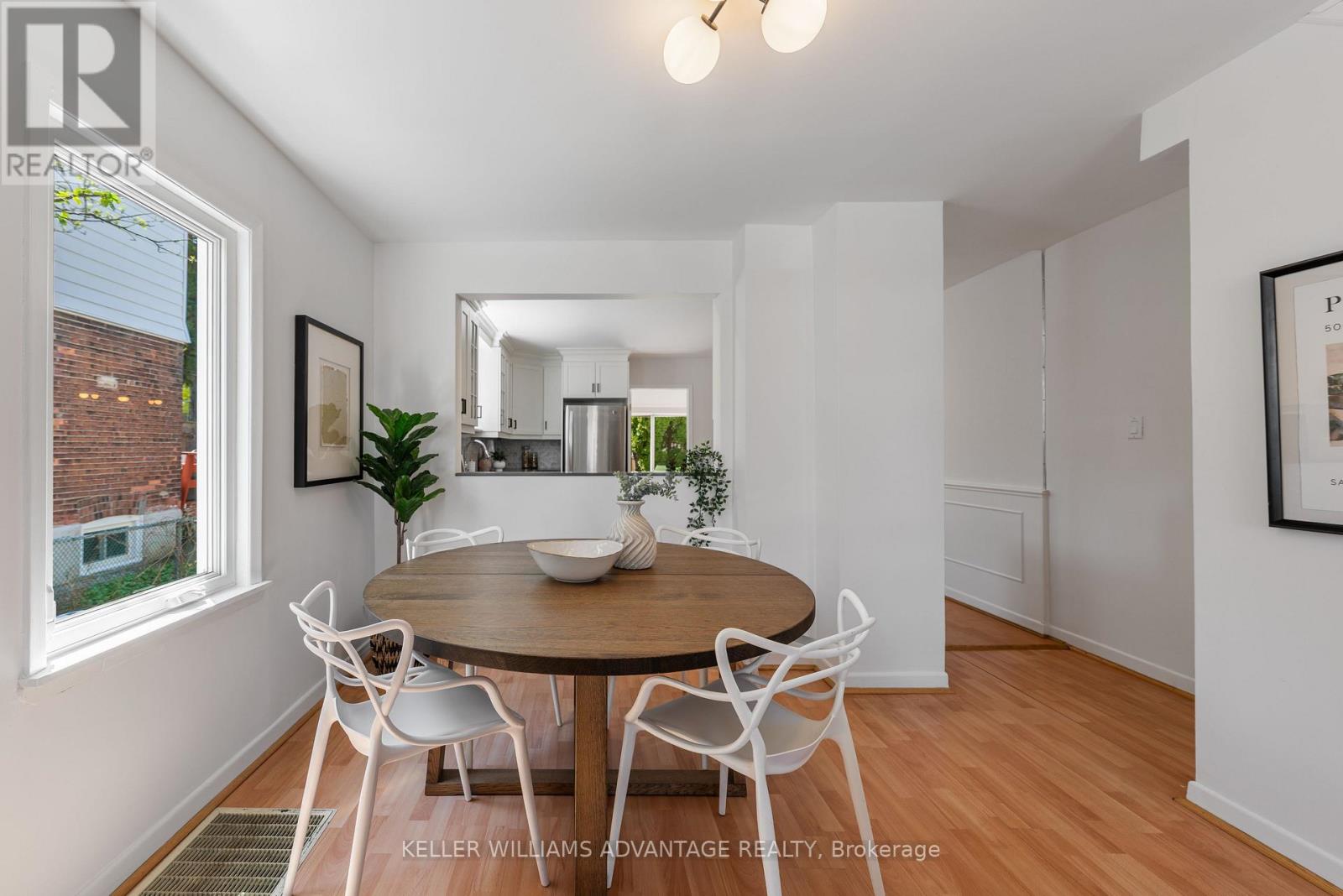 60 Wayland Avenue, Toronto, Ontario  M4E 3C9 - Photo 6 - E13092786