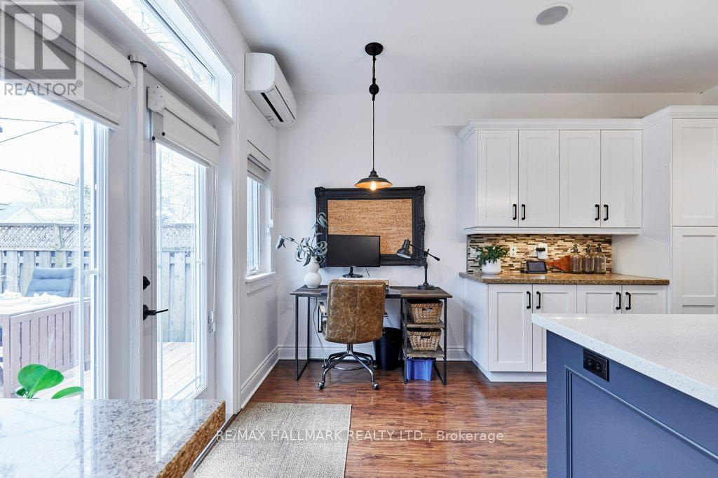 255 Ashdale Avenue, Toronto, Ontario  M4L 2Y8 - Photo 12 - E13092822