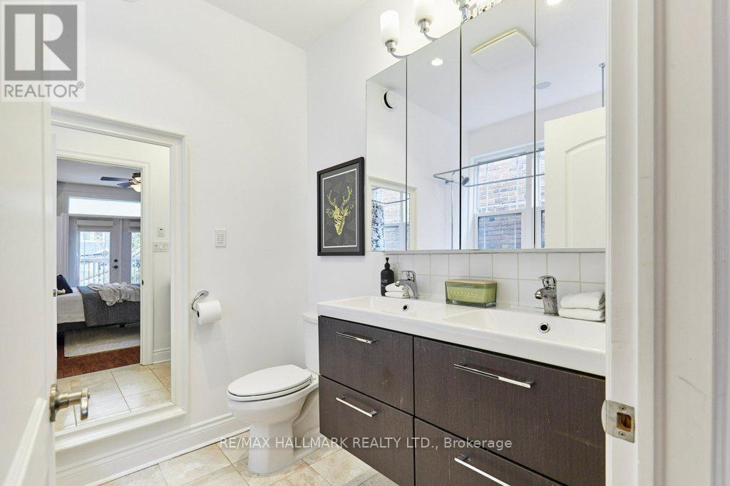 255 Ashdale Avenue, Toronto, Ontario  M4L 2Y8 - Photo 18 - E13092822