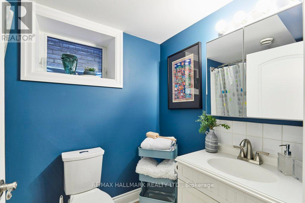 255 Ashdale Avenue, Toronto, Ontario  M4L 2Y8 - Photo 24 - E13092822