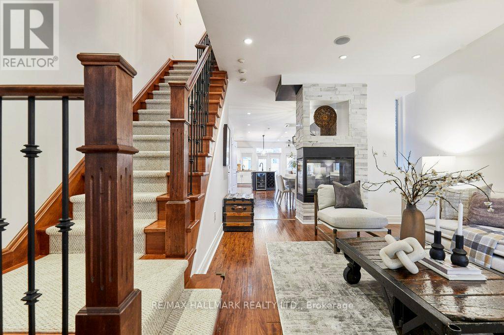 255 Ashdale Avenue, Toronto, Ontario  M4L 2Y8 - Photo 3 - E13092822