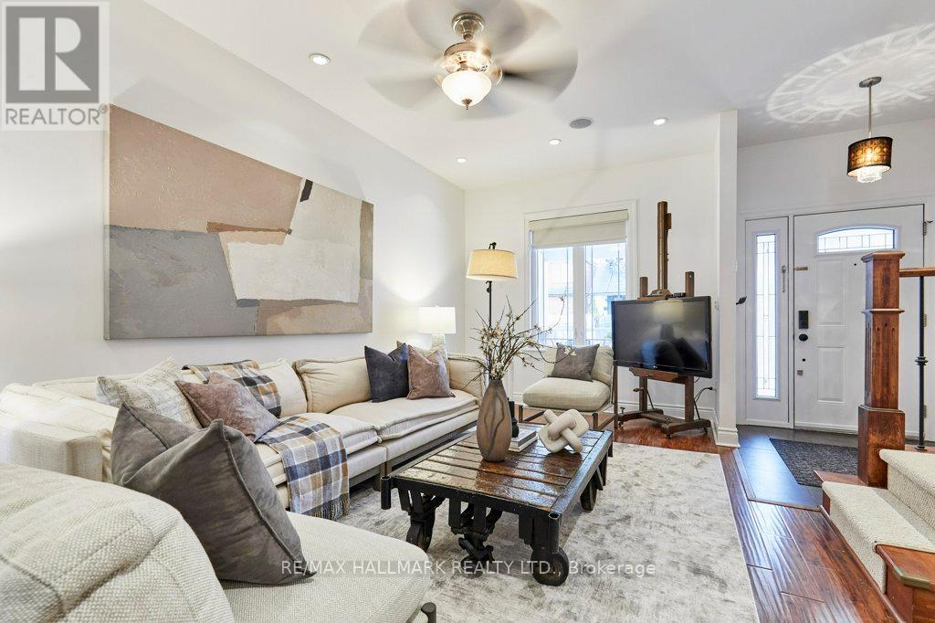 255 Ashdale Avenue, Toronto, Ontario  M4L 2Y8 - Photo 4 - E13092822