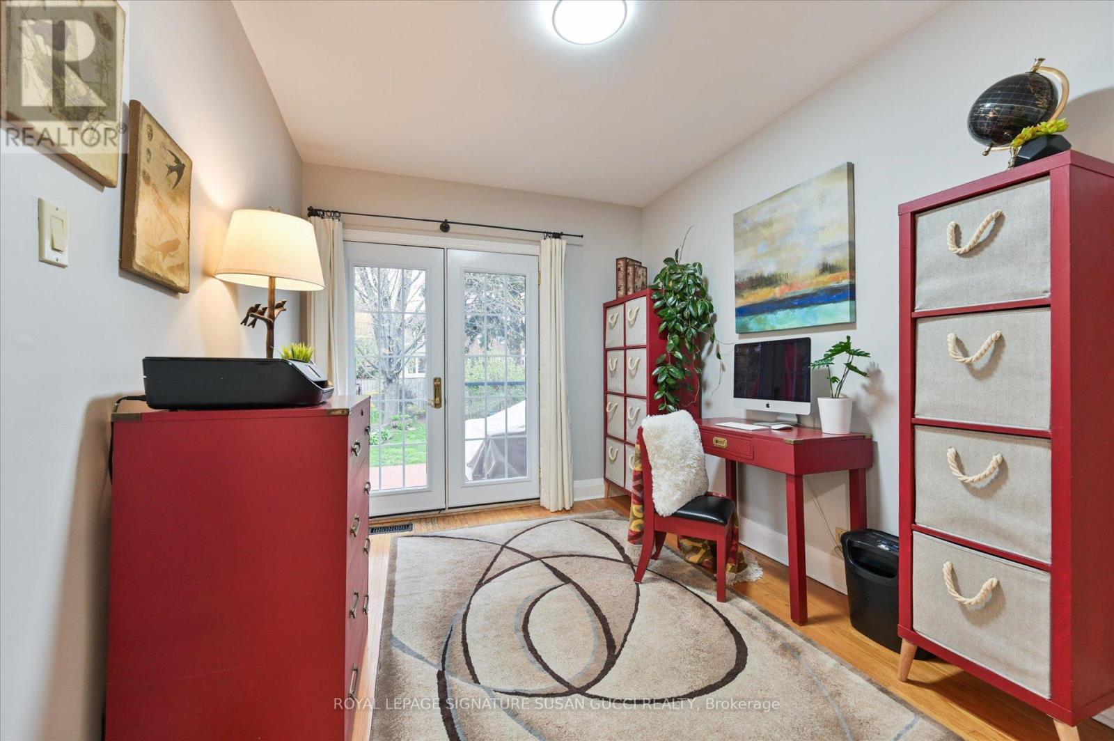 218 Glenwood Crescent, Toronto, Ontario  M4B 1K4 - Photo 14 - E13092908