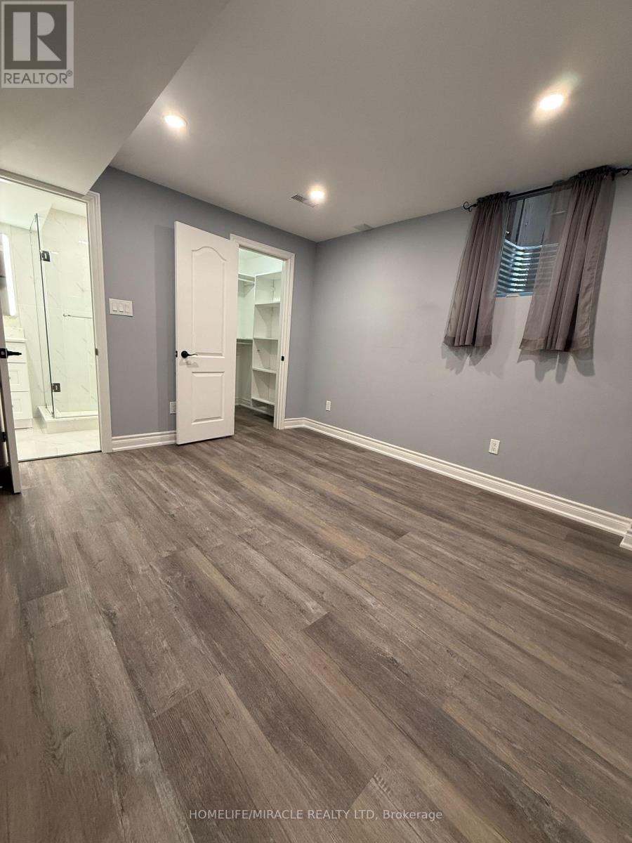 BSMT - 11 BERKSHIRE COURT, Whitby, Ontario