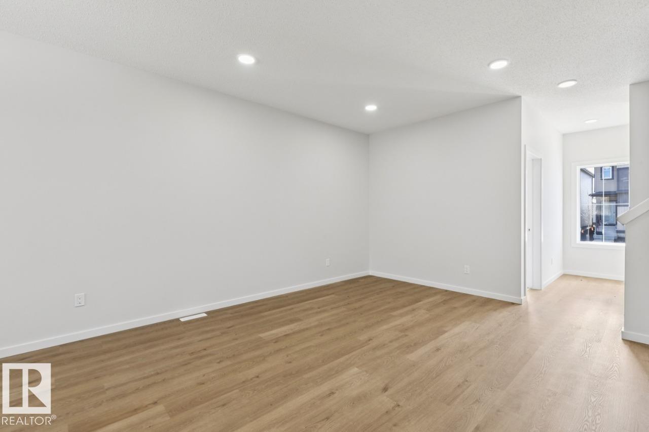 305 Edgemont Dr Nw, Edmonton, Alberta  T6M 3G7 - Photo 9 - E4485297