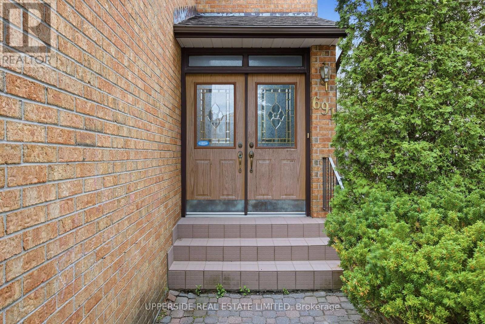691 York Hill Boulevard, Vaughan, Ontario  L4J 5G4 - Photo 2 - N13092824