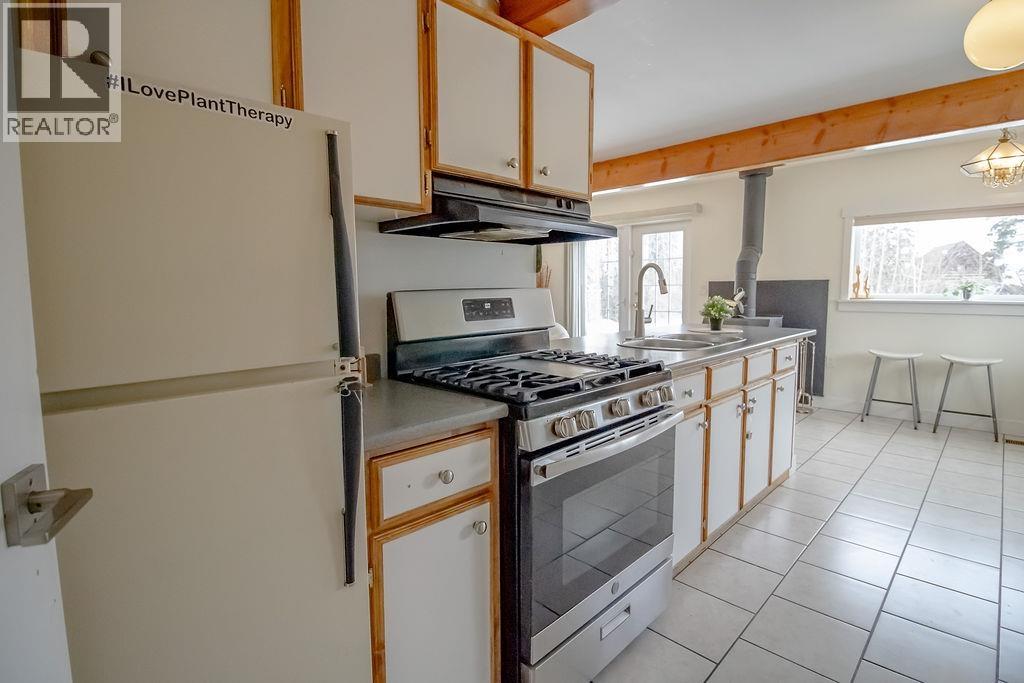 193 W 2nd Avenue, Fort St. James, British Columbia  V0J 1P0 - Photo 4 - R3101095