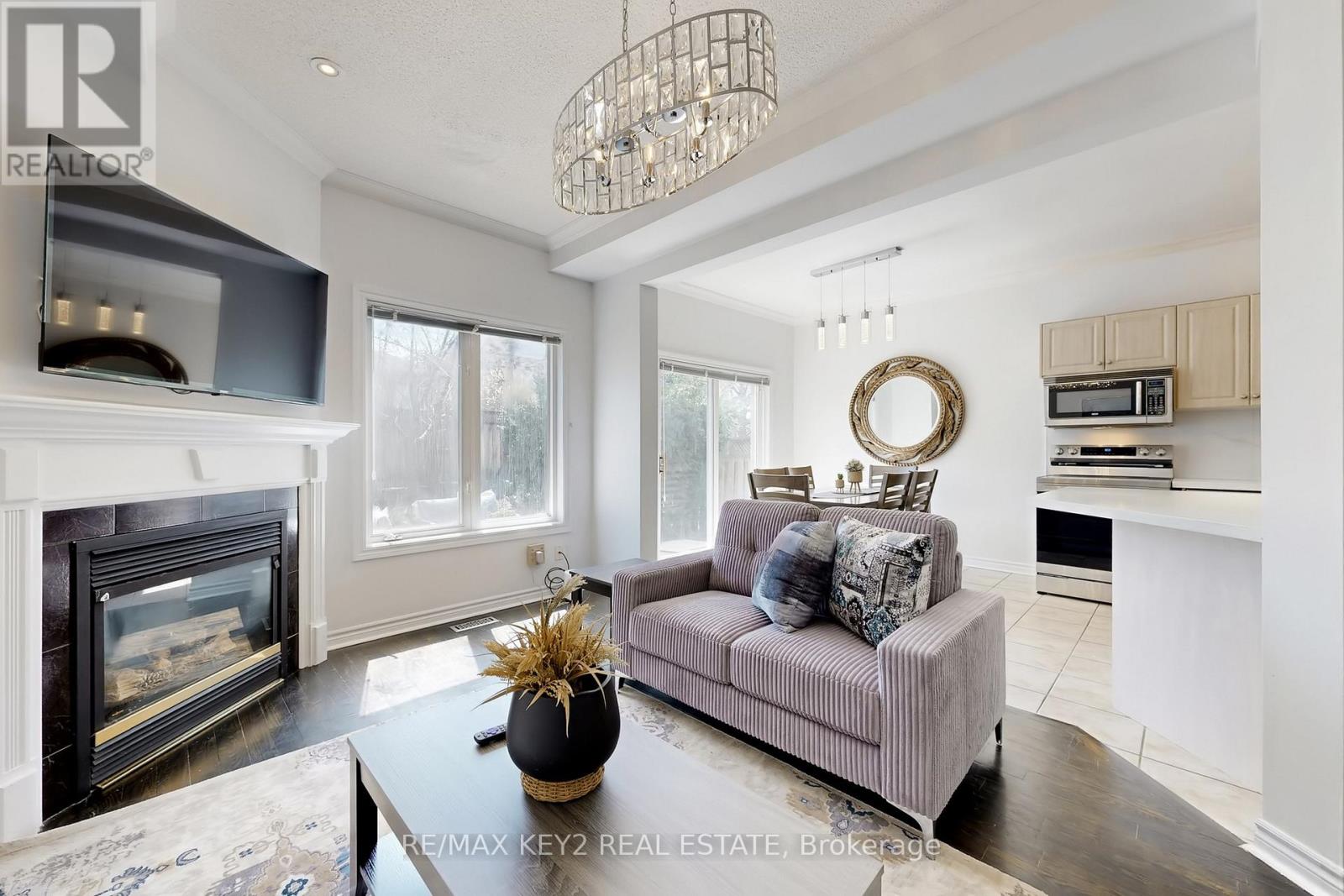 29 Woodhaven Crescent, Richmond Hill, Ontario  L4E 3T1 - Photo 12 - N13092854