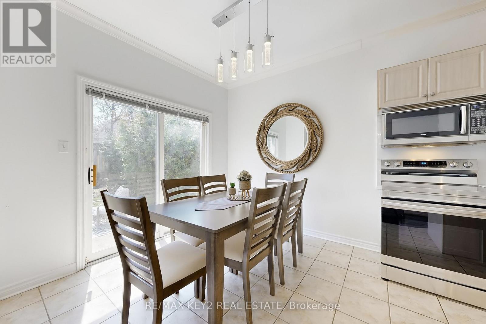 29 Woodhaven Crescent, Richmond Hill, Ontario  L4E 3T1 - Photo 15 - N13092854