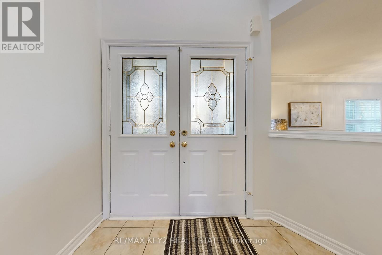 29 Woodhaven Crescent, Richmond Hill, Ontario  L4E 3T1 - Photo 2 - N13092854