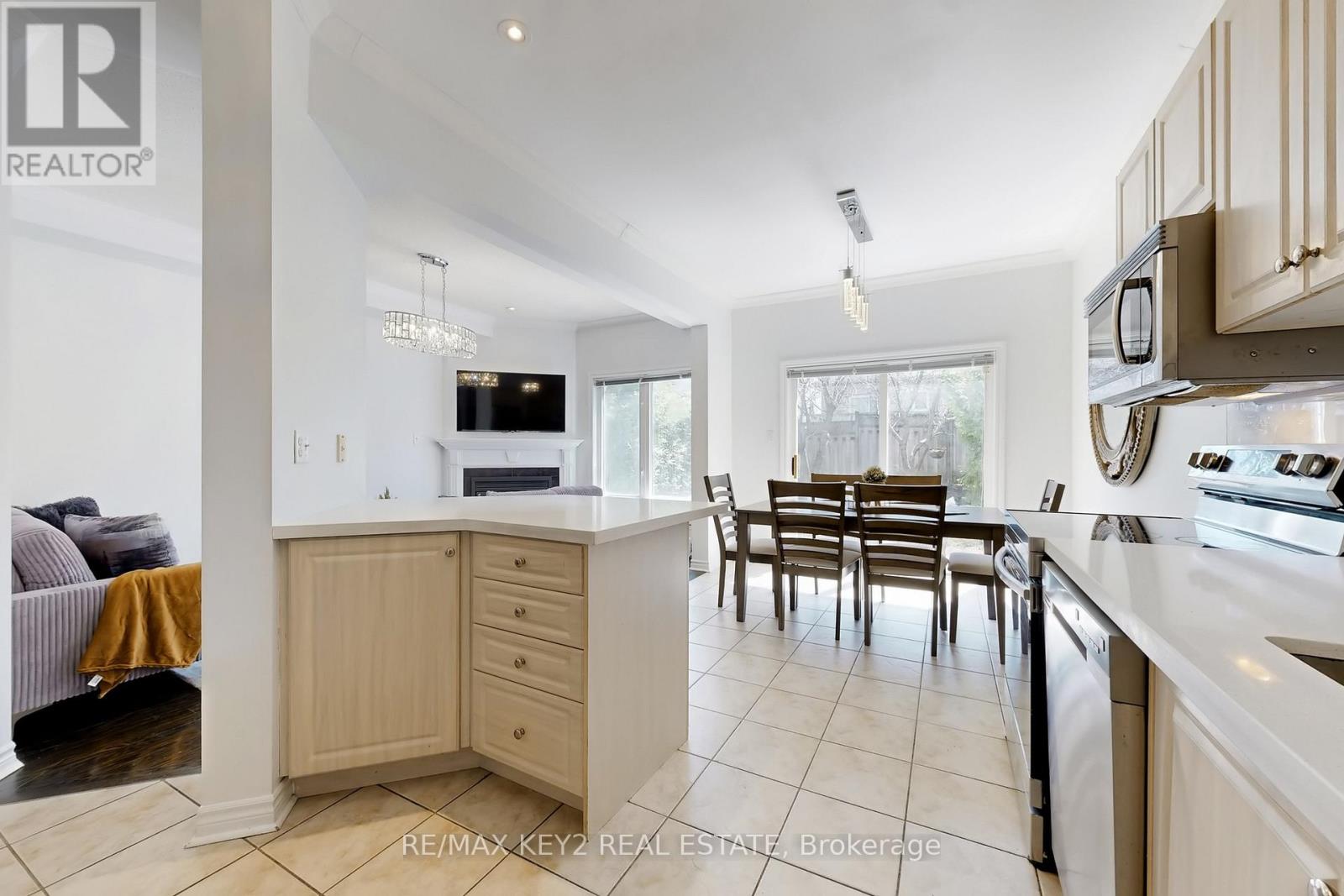 29 Woodhaven Crescent, Richmond Hill, Ontario  L4E 3T1 - Photo 23 - N13092854