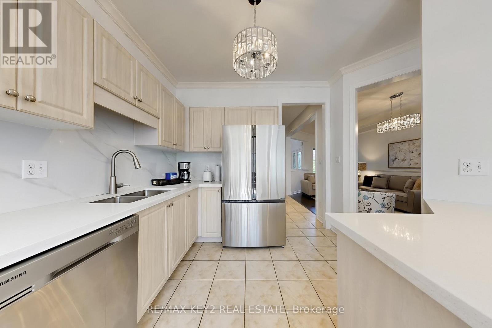 29 Woodhaven Crescent, Richmond Hill, Ontario  L4E 3T1 - Photo 24 - N13092854