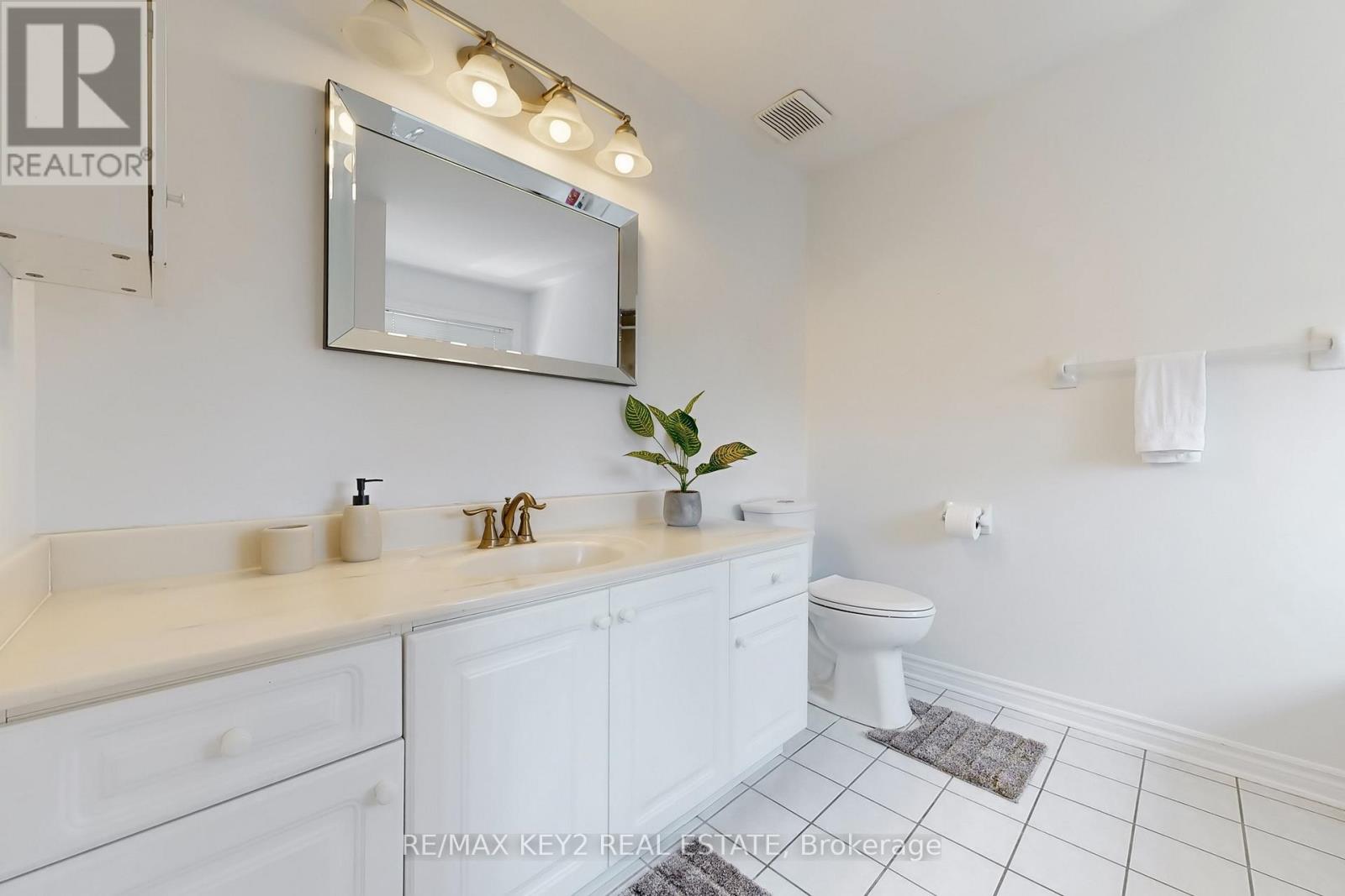 29 Woodhaven Crescent, Richmond Hill, Ontario  L4E 3T1 - Photo 31 - N13092854