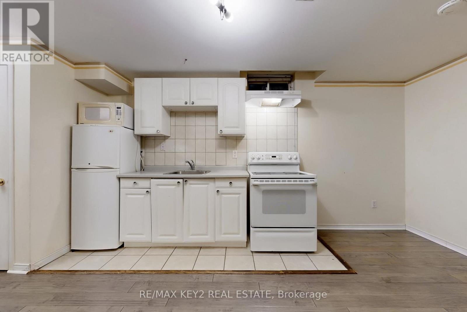 29 Woodhaven Crescent, Richmond Hill, Ontario  L4E 3T1 - Photo 40 - N13092854