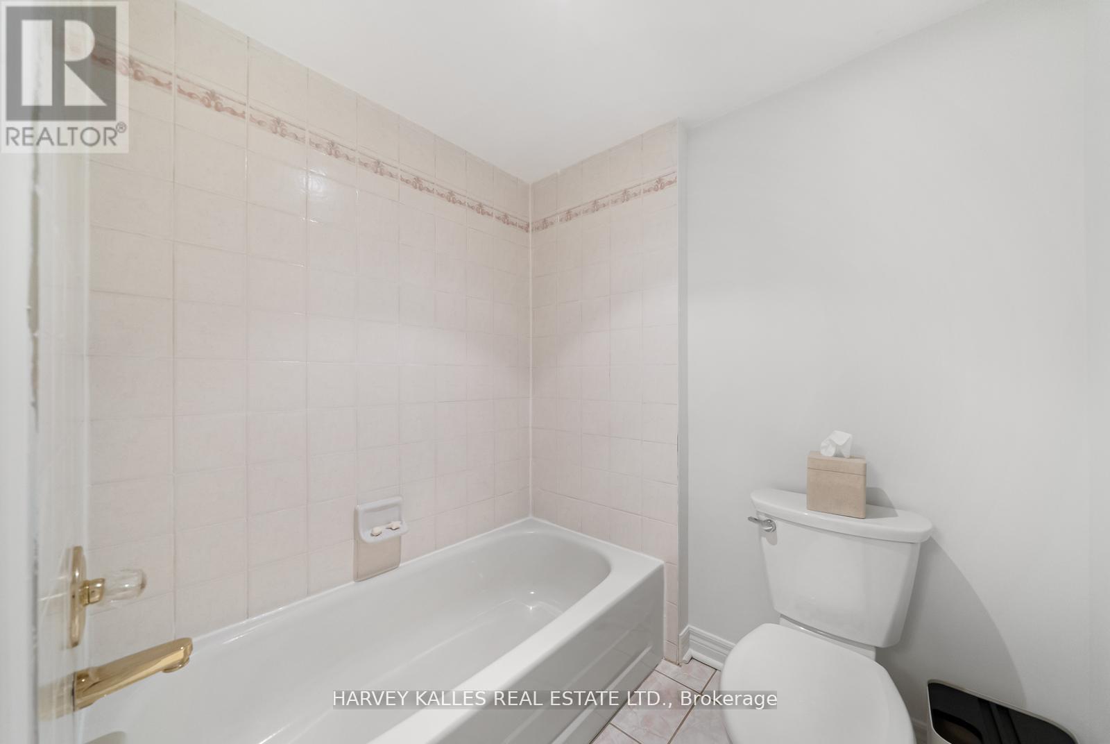 27 Benson Avenue, Richmond Hill, Ontario  L4C 4E5 - Photo 30 - N13092858